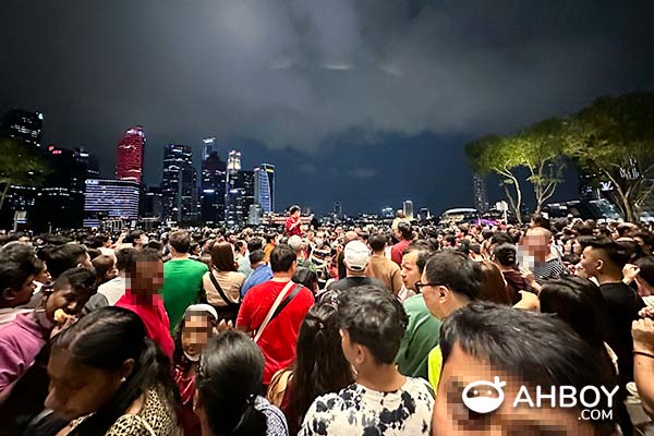 Marina Bay Dragon Drone Show 2024 - Overcrowding at Marina Bay Sands (MBS)
