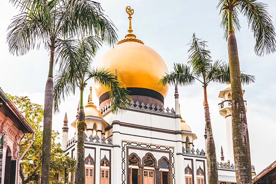 Singapore Festivals - Hari Raya Puasa - Eid al-Fitr prayers at Sultan Mosque